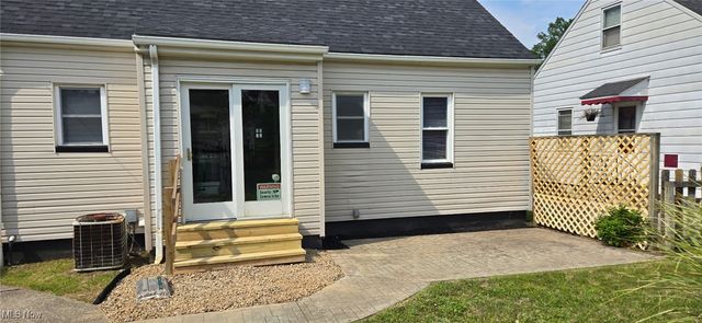 13300 Shady Oak Boulevard, Garfield Heights, OH 44125