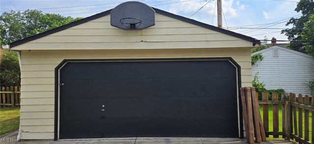 13300 Shady Oak Boulevard, Garfield Heights, OH 44125