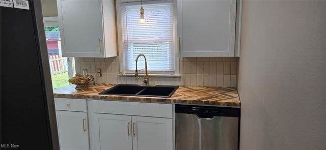 13300 Shady Oak Boulevard, Garfield Heights, OH 44125