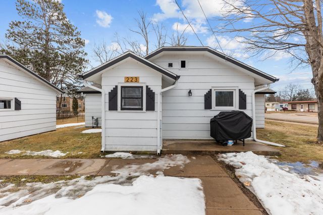 223 3rd Street NW, Crosby, MN 56441