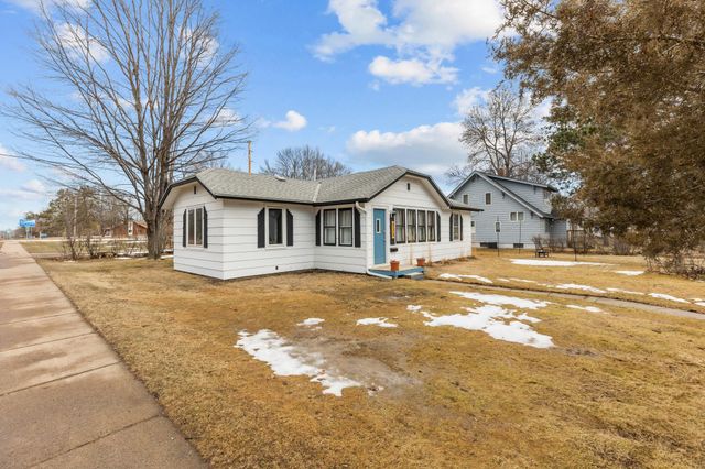 223 3rd Street NW, Crosby, MN 56441