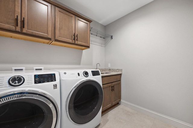 W153N4899 Orchid CIRCLE, Menomonee Falls, WI 53051