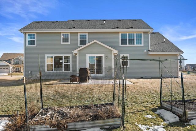 W153N4899 Orchid CIRCLE, Menomonee Falls, WI 53051