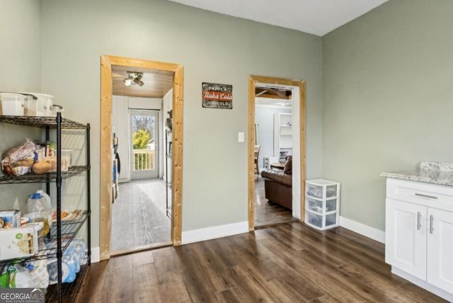 4402 Oak Street, Oakwood, GA 30566