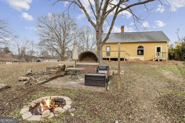 4402 Oak Street, Oakwood, GA 30566