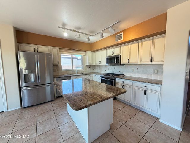 11384 N Sawtooth Road, Tucson, AZ 85737