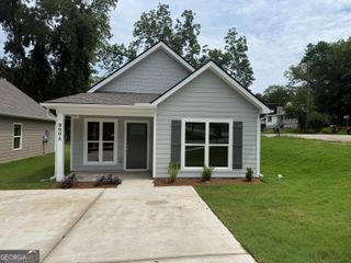 900 N Parkway, Lagrange, GA 30240
