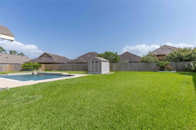 17206 Upper Ridge Lane, Humble, TX 77346