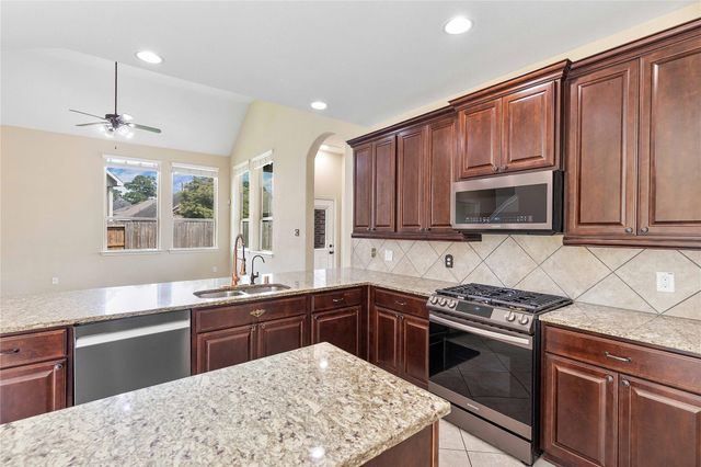 17206 Upper Ridge Lane, Humble, TX 77346