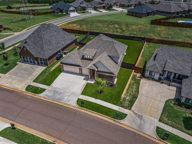 9028 NW 146th Street, Yukon, OK 73099