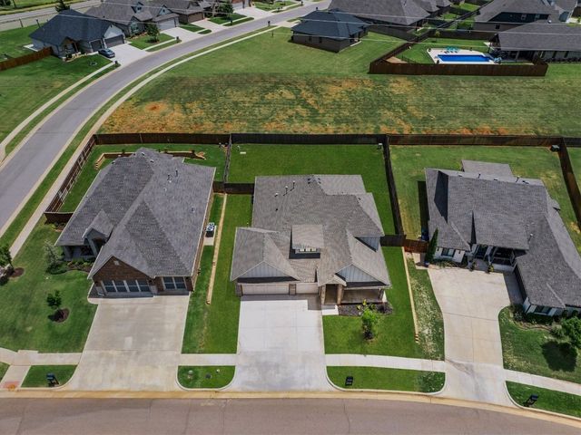 9028 NW 146th Street, Yukon, OK 73099