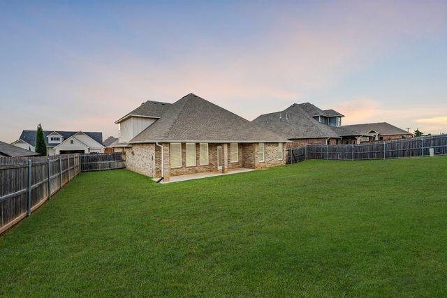 9028 NW 146th Street, Yukon, OK 73099