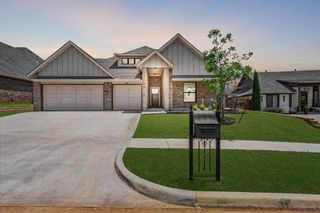 9028 NW 146th Street, Yukon, OK 73099