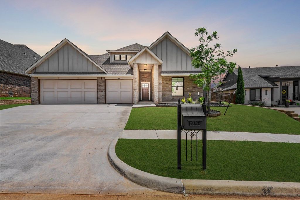 9028 NW 146th Street, Yukon, OK 73099