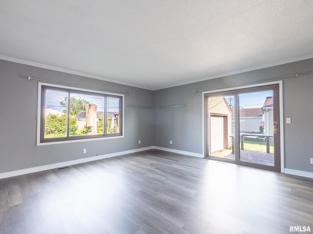 200 WILLIAM Street, East Peoria, IL 61611