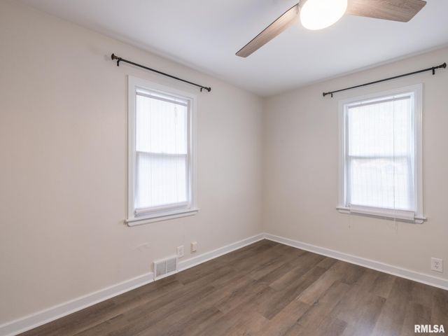 200 WILLIAM Street, East Peoria, IL 61611