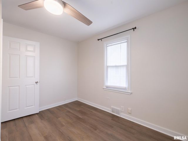 200 WILLIAM Street, East Peoria, IL 61611