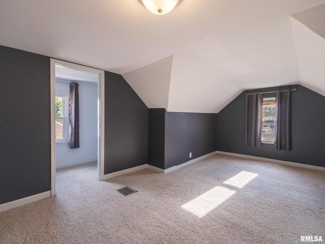 200 WILLIAM Street, East Peoria, IL 61611