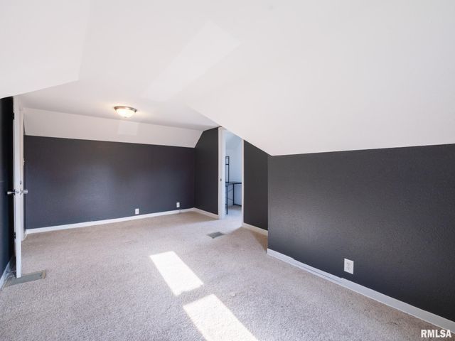 200 WILLIAM Street, East Peoria, IL 61611
