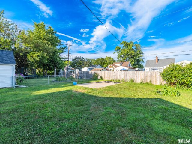200 WILLIAM Street, East Peoria, IL 61611