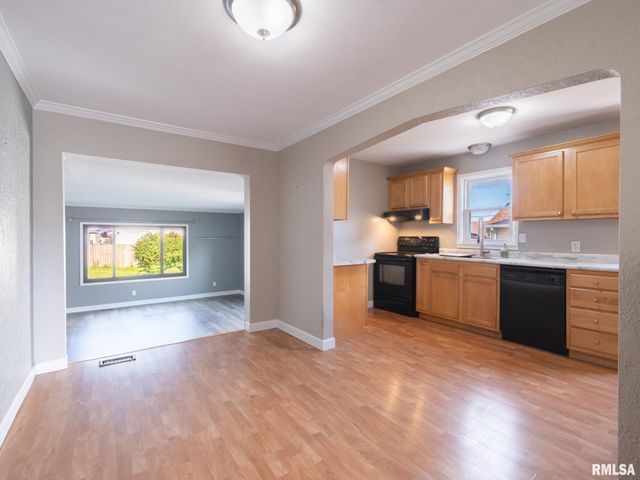 200 WILLIAM Street, East Peoria, IL 61611