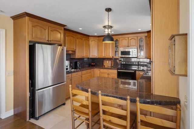 512 12th Street, Pacific Grove, CA 93950