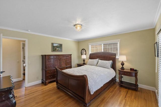 512 12th Street, Pacific Grove, CA 93950