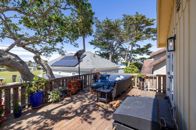 512 12th Street, Pacific Grove, CA 93950