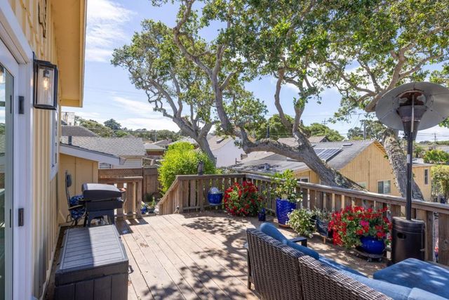 512 12th Street, Pacific Grove, CA 93950