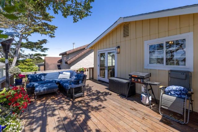 512 12th Street, Pacific Grove, CA 93950