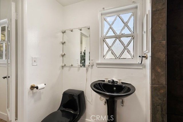 714 E Baseline, San Dimas, CA 91773