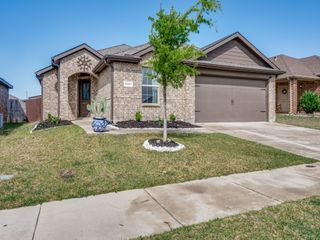 9321 Castorian Drive, Fort Worth, TX 76131