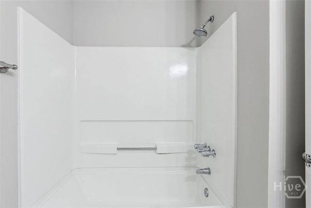 116 W White Hawthorne Drive, Savannah, GA 31419
