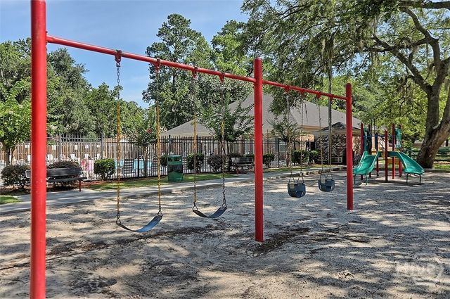 116 W White Hawthorne Drive, Savannah, GA 31419