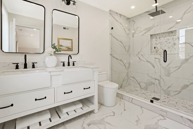 21 Vista St, Melrose, MA 02176
