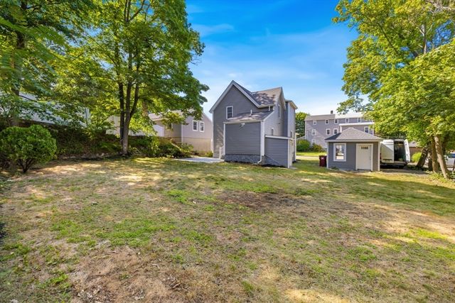 21 Vista St, Melrose, MA 02176