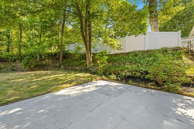 21 Vista St, Melrose, MA 02176