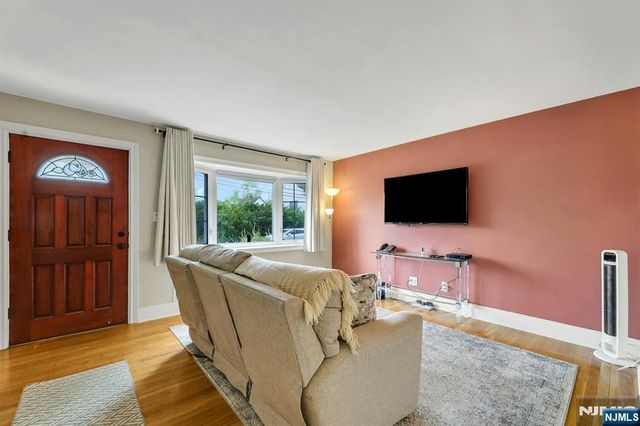 23 William Street, Saddle Brook, NJ 07663