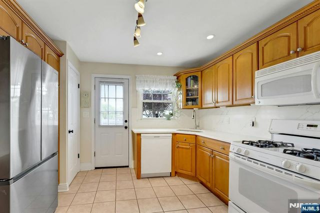 23 William Street, Saddle Brook, NJ 07663