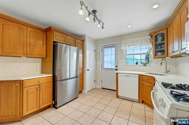23 William Street, Saddle Brook, NJ 07663