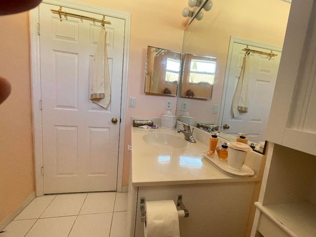 4760 50th Avenue, Vero Beach, FL 32967