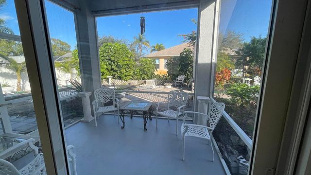 4760 50th Avenue, Vero Beach, FL 32967