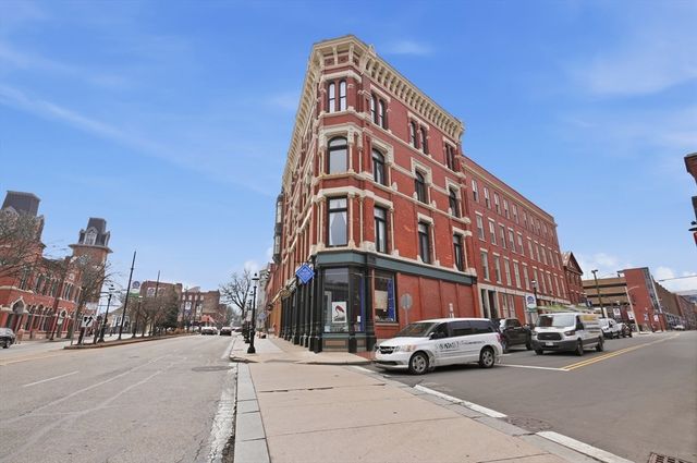 219 Central St 3E, Lowell, MA 01852