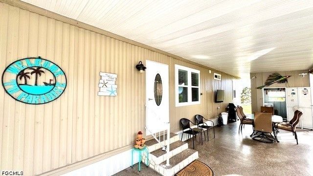 5520 Colonial RD, North Fort Myers, FL 33917