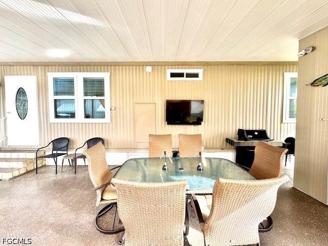 5520 Colonial RD, North Fort Myers, FL 33917