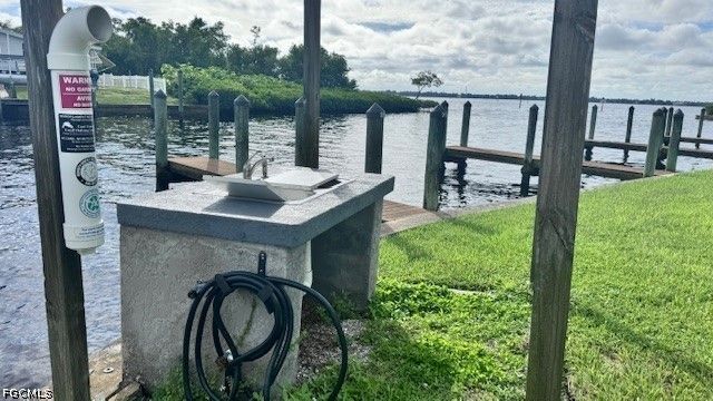 5520 Colonial RD, North Fort Myers, FL 33917