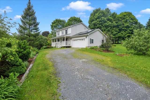15 Whitefield Drive, Cambridge, VT 05464