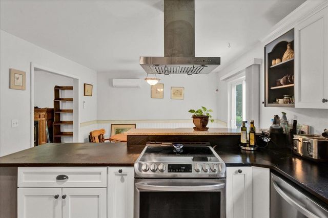 15 Whitefield Drive, Cambridge, VT 05464