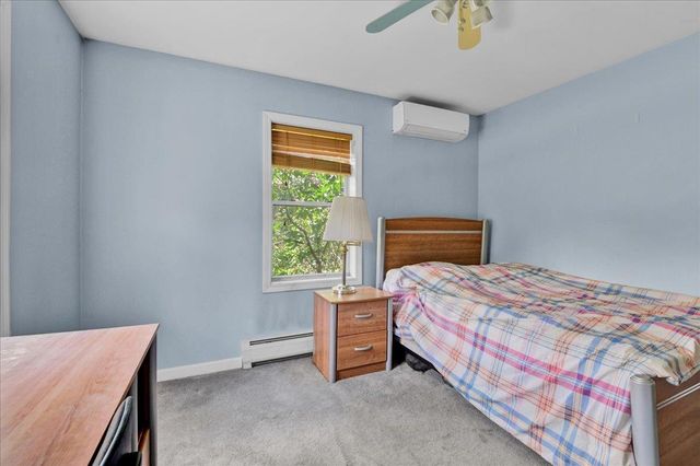 15 Whitefield Drive, Cambridge, VT 05464