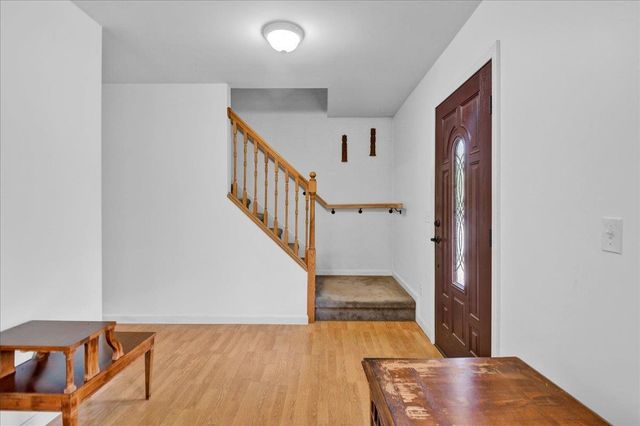 15 Whitefield Drive, Cambridge, VT 05464